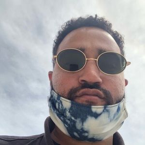 Meet your Posher, Carlos